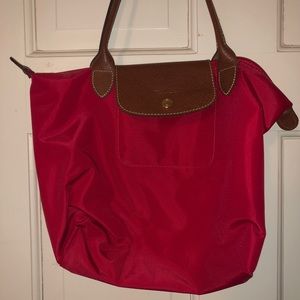 Longchamp Women’s Medium Le Pilage Bag